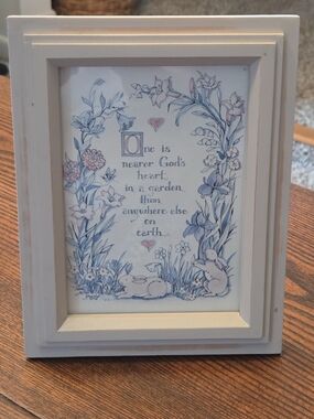 Decorative ❤️Garden Quote in Slightly Distressed Off-white Wooden Frame w/Glass